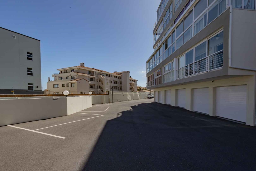 To Let 2 Bedroom Property for Rent in Bloubergrant Western Cape
